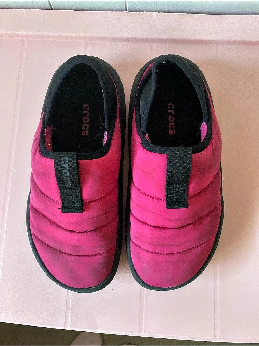 Crocs Classic Puffy Boot / Puffy Slipper Pink & Black M 6 W 8